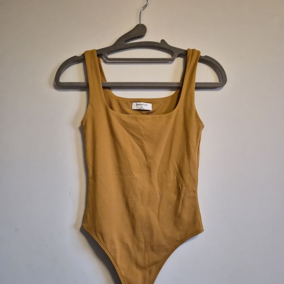 Babaton Camel Brown Top - Picture 2 of 4